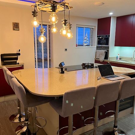 3 Bedroom Deganwy Sea View Beach House Ll31 Kültér fotó