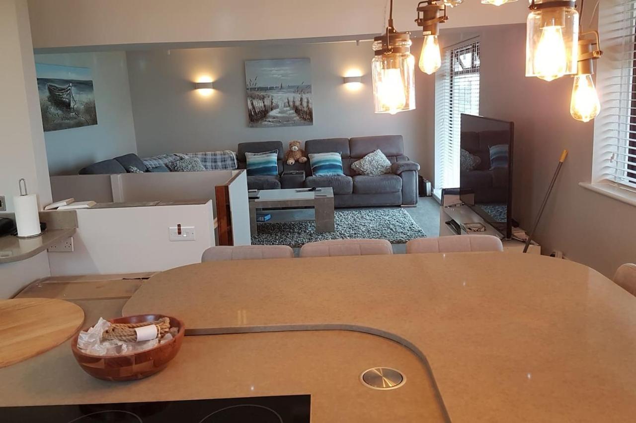 3 Bedroom Deganwy Sea View Beach House Ll31 Kültér fotó